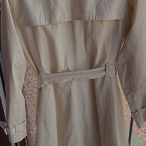 Coat - Picture 5 of 5